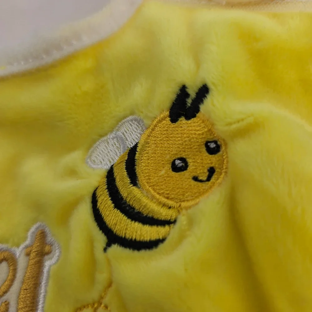 Parent's Choice Baby Swaddle and Beanie Set with Bib‎ 2-Piece Bunny New